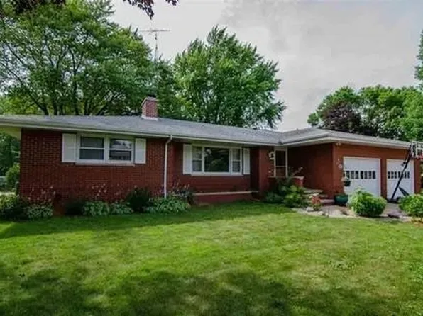 109 Jansen Dr, Fox Lake, WI 53933