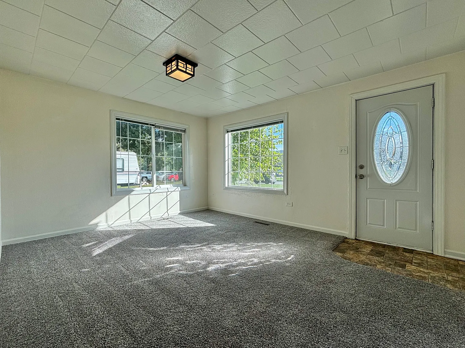 2 bed, 868 sqft, $1,695 — Photo 2