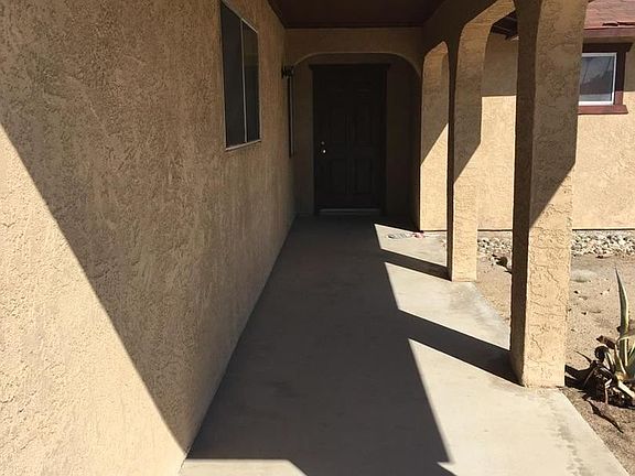 4th image of 5725 Mariposa Ave
