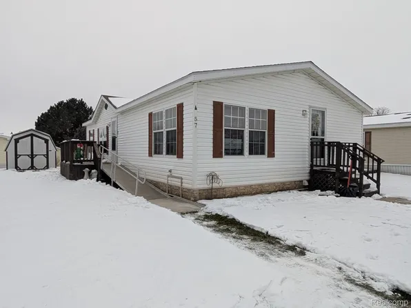 57 Ashley Cir, Swartz Creek, MI 48473