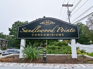 45 Macy St APT 200A, Amesbury, MA 01913