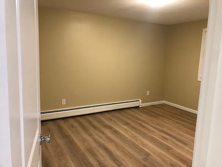Notre Dame Apartments — Photo 16