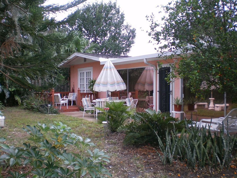 1st image of 4548 Brooksdale Dr