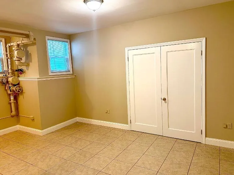 2409 College Ave — Photo 27