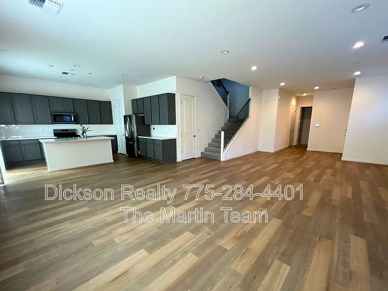 7840 Hoback Dr — Photo 4