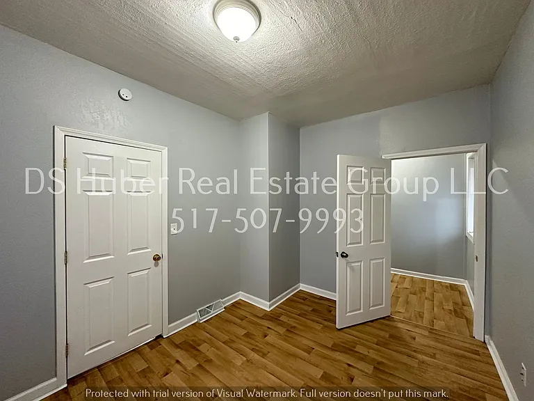 813 N Jenison Ave — Photo 10