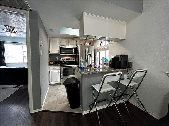 2nd image of 708 Graham Pl APT 208