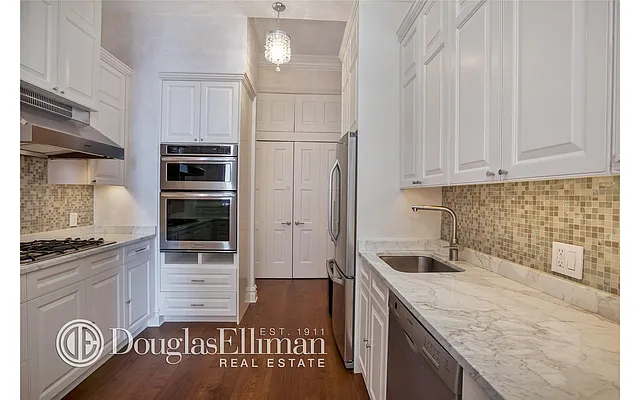 Sold by Douglas Elliman | media 22