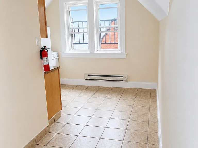 308 N Neville St #7 — Photo 2