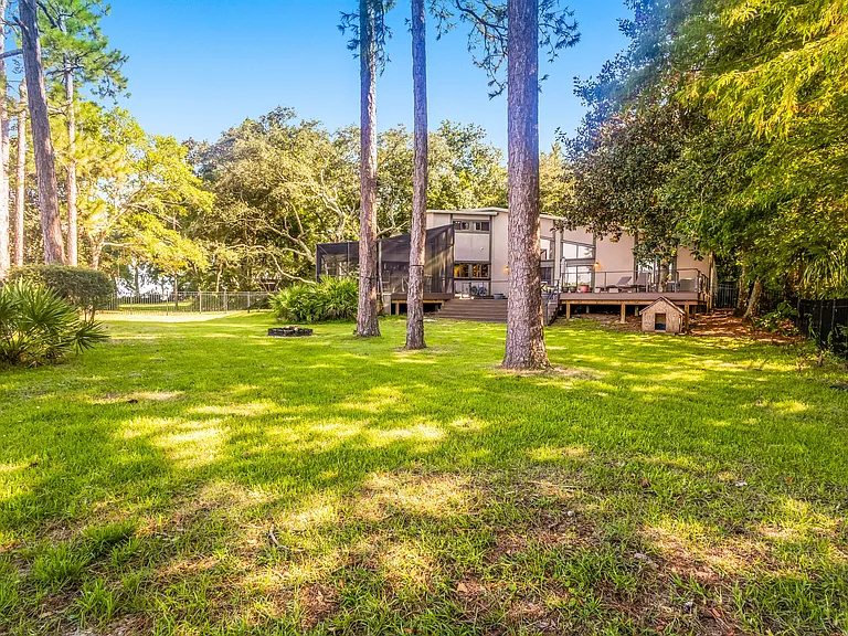 150 Kelly Ln — Photo 5