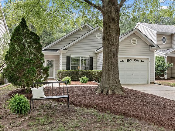 2nd image of 8421 Whisper Ridge Pl