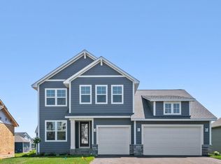 10707 40th St N, Lake Elmo, MN 55042