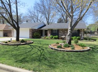 1717 SE Orchard Ln, Bartlesville, OK 74006