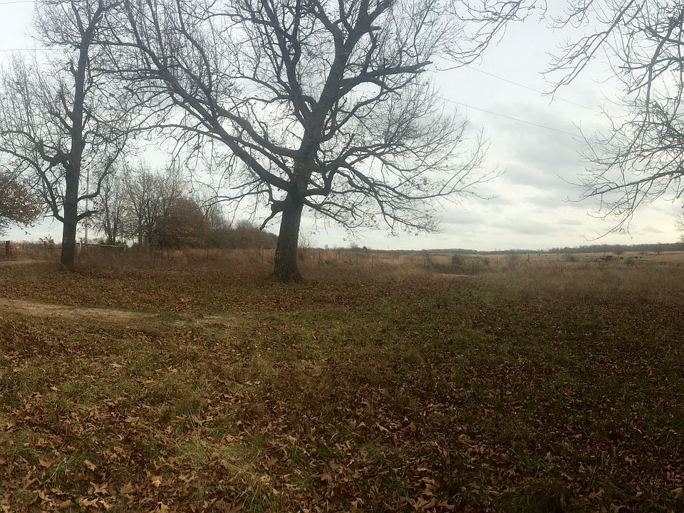 2nd image of 18203 Monroe Dr