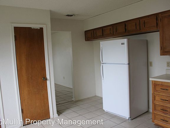 5th image of 501 Northern Dove Ln APT D
