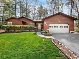 29 Enchanted Ln, Fletcher, NC 28732