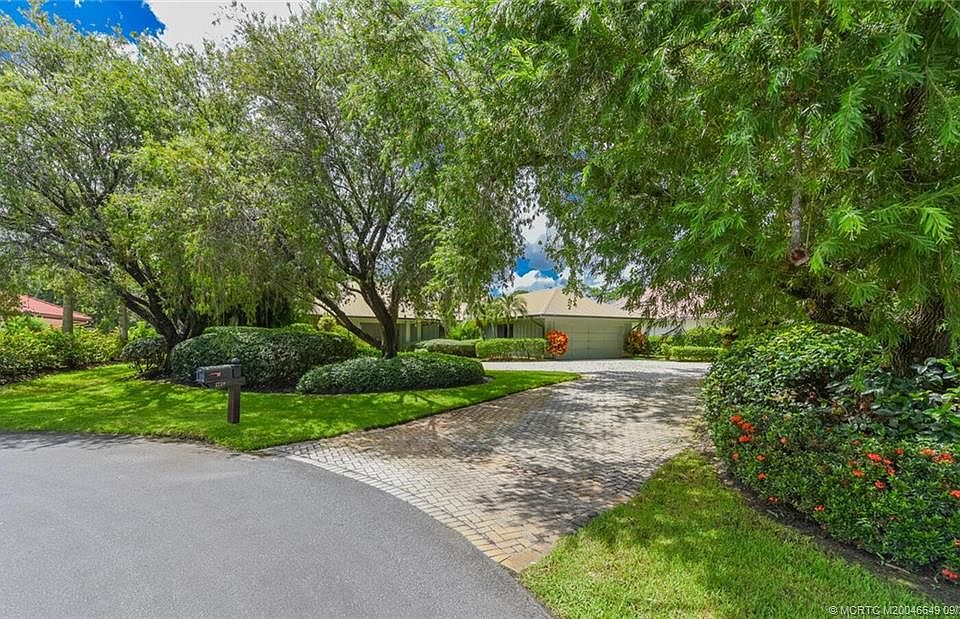 1st image of 1729 SW Thornberry Cir