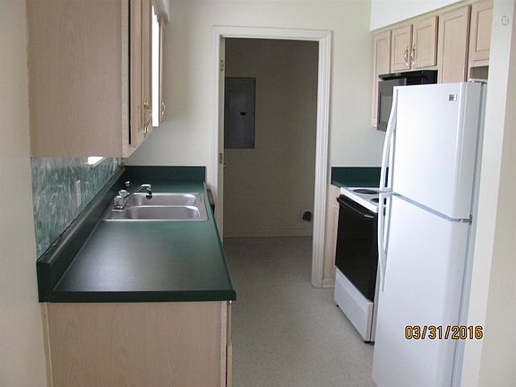 4th image of 425 Saxon Dr