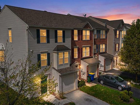 2nd image of 4 Forest View Ter