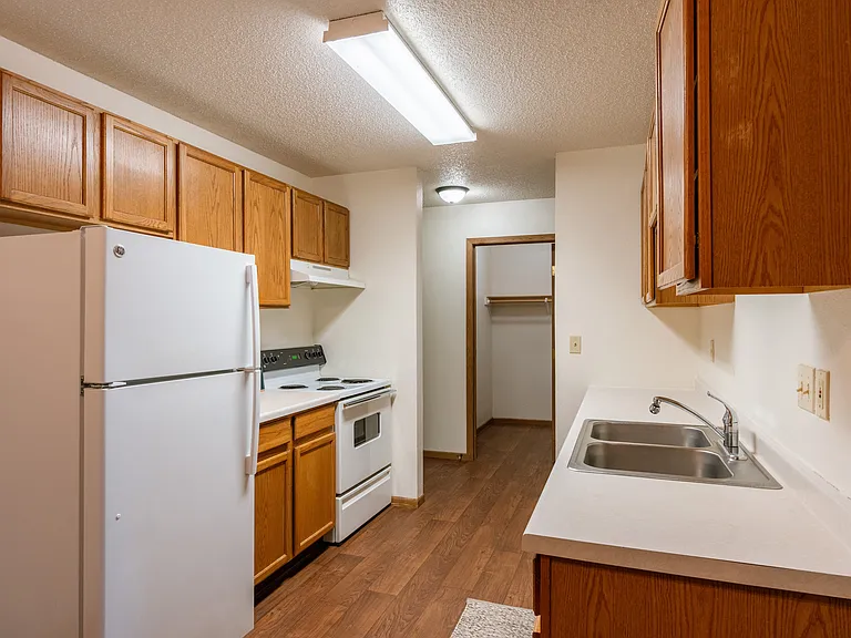 Fargo, ND Country Edge Apartments | Kitchen