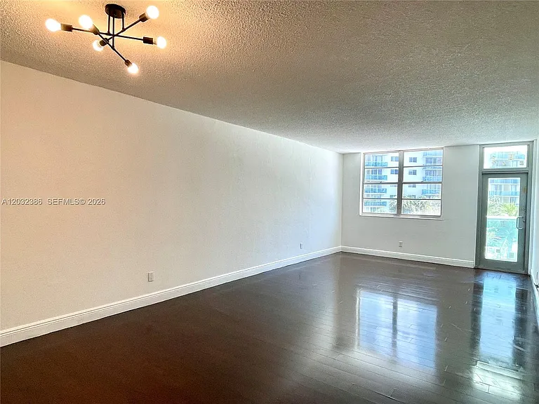 19390 Collins Ave #316 — Photo 6