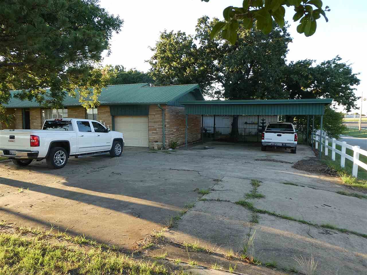 811 Main St, Velma, OK 73533 Zillow