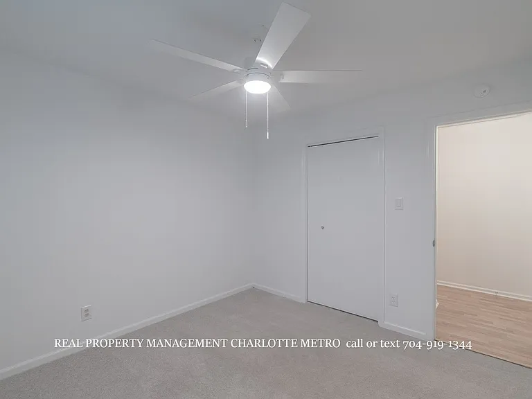 1059 Woodlake Ln — Photo 35