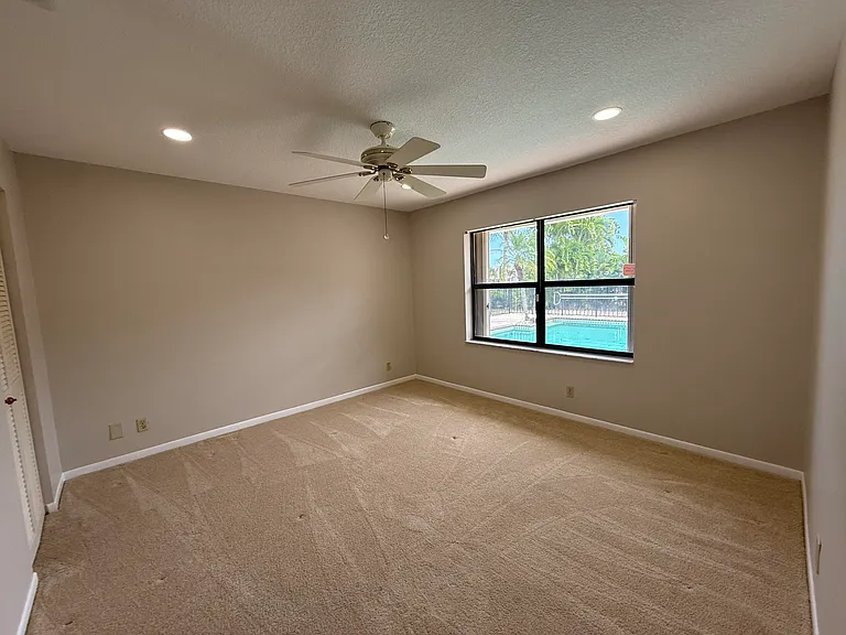9215 Sun Pointe Dr — Photo 14