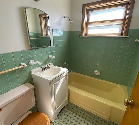 5th image of 3500 W Hope Ave APT 6