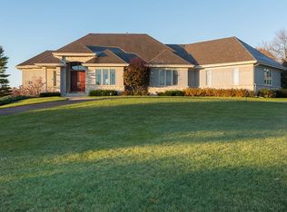 825 Olson Spring Close, Belvidere, IL 61008