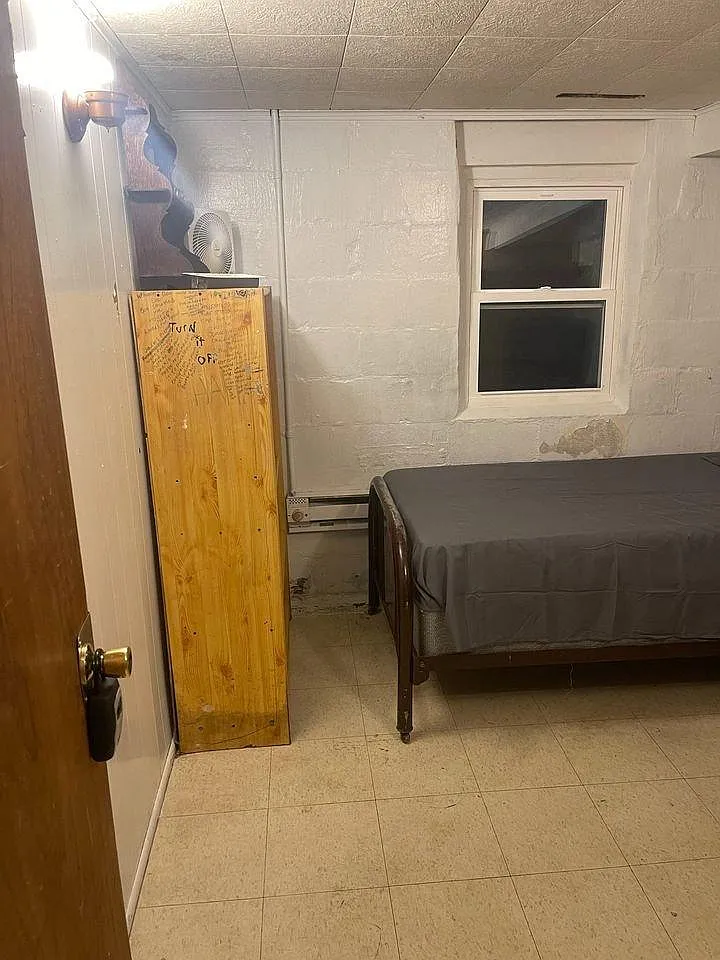 1 bed, $450 — Photo 2