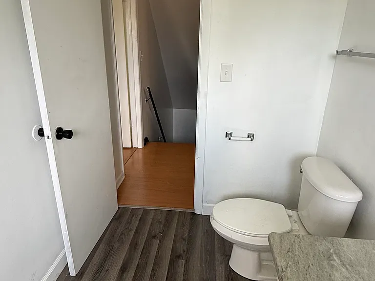 426 Mills St — Photo 14