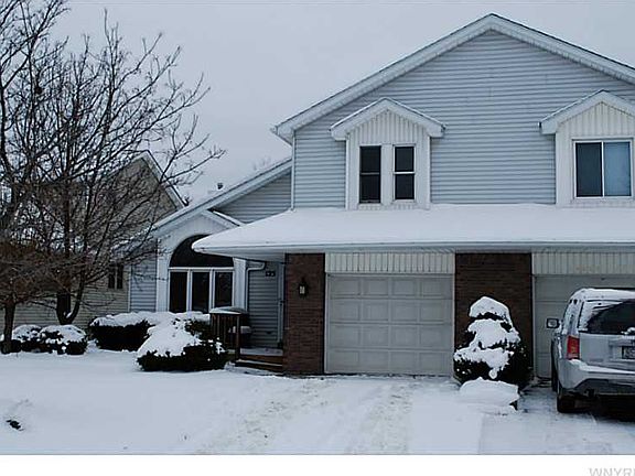 3rd image of 125 Carla Ln