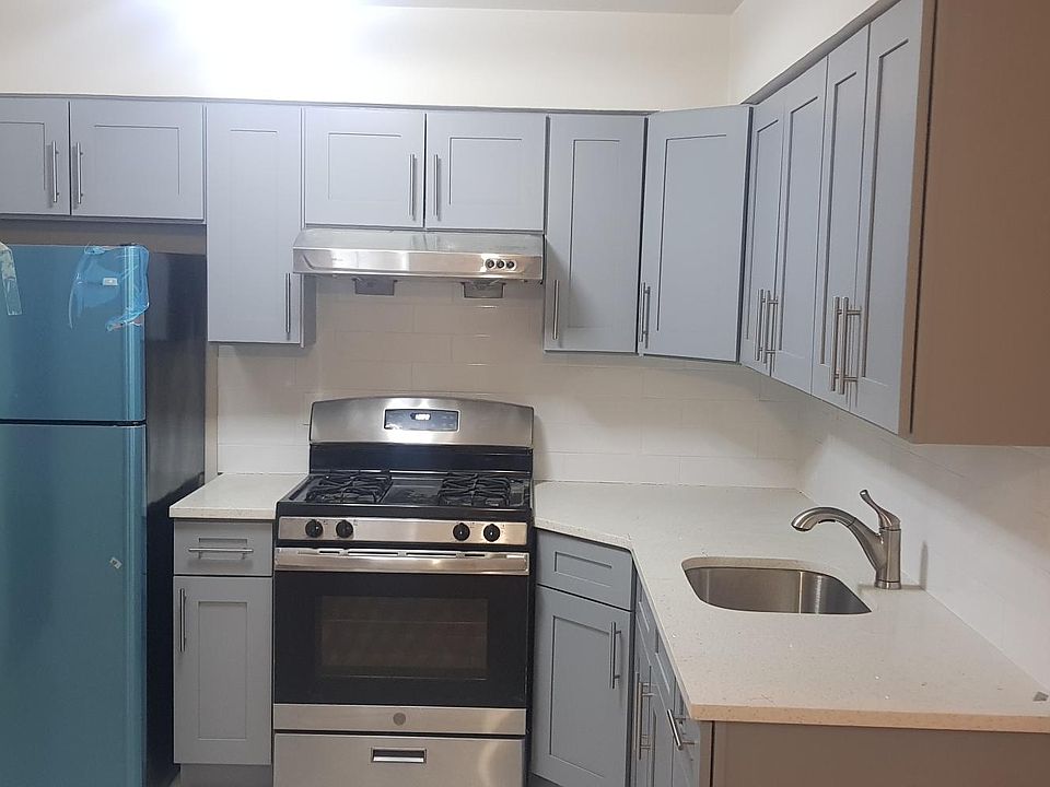 1st image of 8539 164th St Floor 2