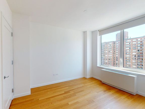 5th image of 795 Columbus Ave APT 10N