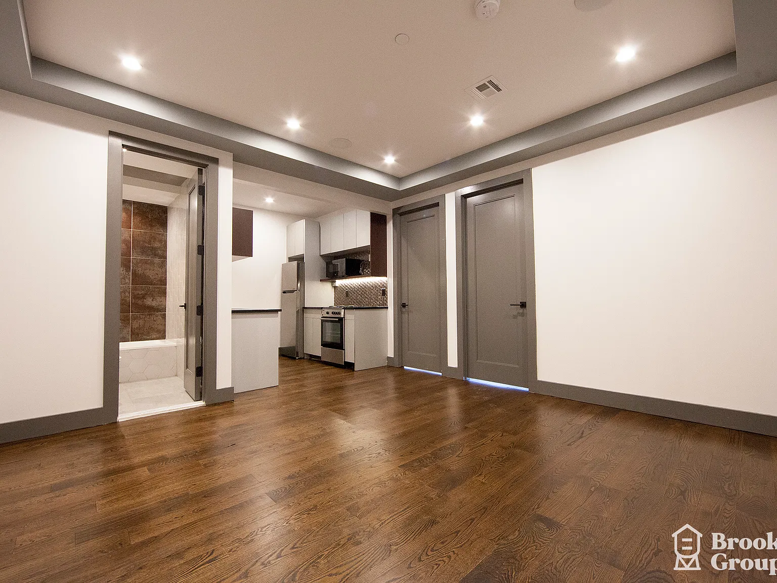 81 Jefferson Street — Photo 1