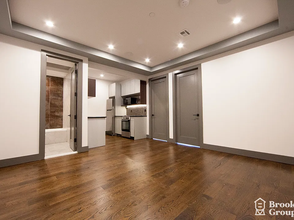 81 Jefferson St #2A
