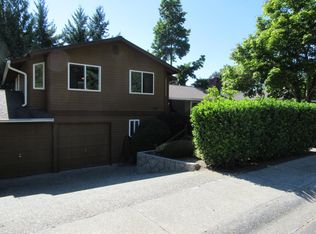9827 159th Pl NE, Redmond, WA 98052