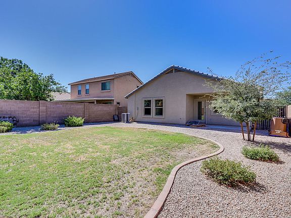 5th image of 534 E Jeanne Ln