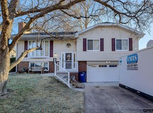 417 S 150th Cir, Omaha, NE 68154
