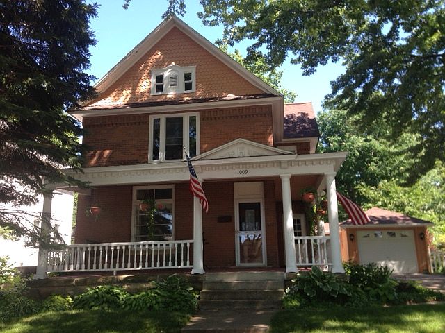 1st image of 1009 N 5th St
