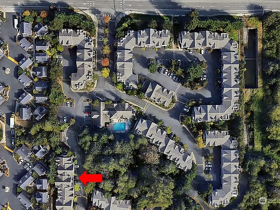 3rd image of 3116 164th Street SW #910