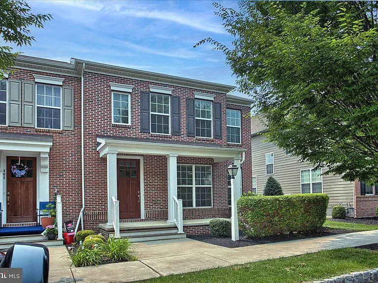 405 Line Rd — Photo 1