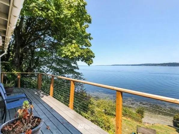 8232 SW Hawthorne Ln, Vashon, WA 98070