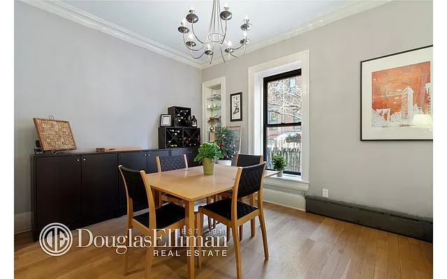 Sold by Douglas Elliman | media 19