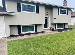 912 Cambridge Dr, Sikeston, MO 63801