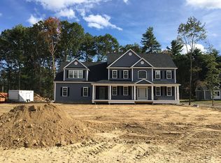 10 Laurinda Ln, Franklin, MA 02038