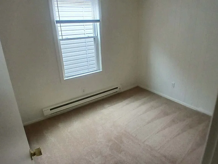 1315 Virginia Ave — Photo 10