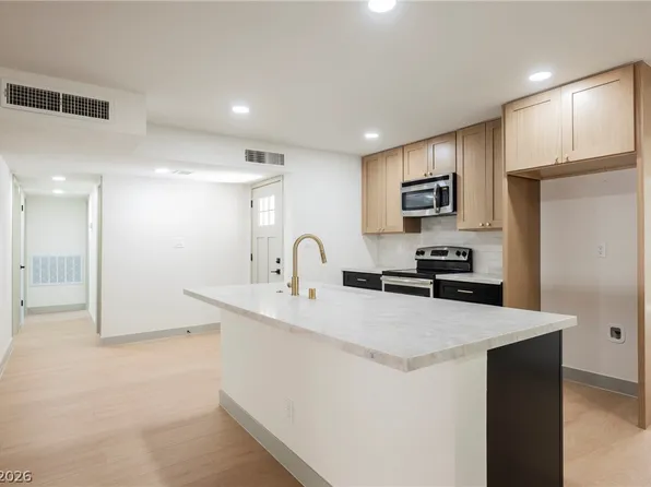412 Gilday Ave, North Las Vegas, NV 89030