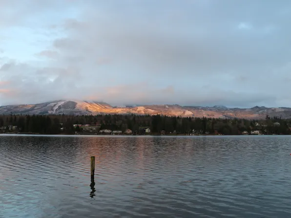 17911 W Big Lake Blvd APT 5, Mount Vernon, WA 98274